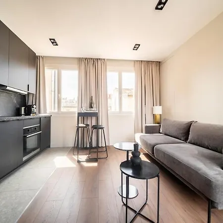 Stardust Comedie - Elegant Confort & Terrasse 公寓 *